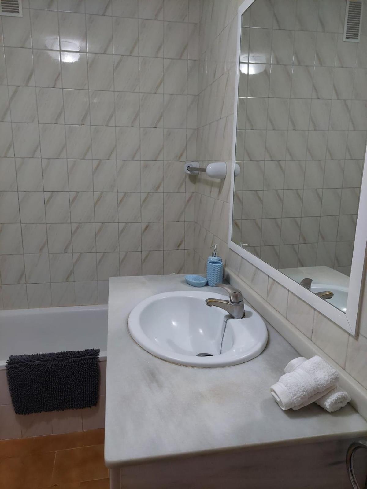 Apartamento Ronda 4 Boliches Primera Linea De Playa Fuengirola Eksteriør bilde